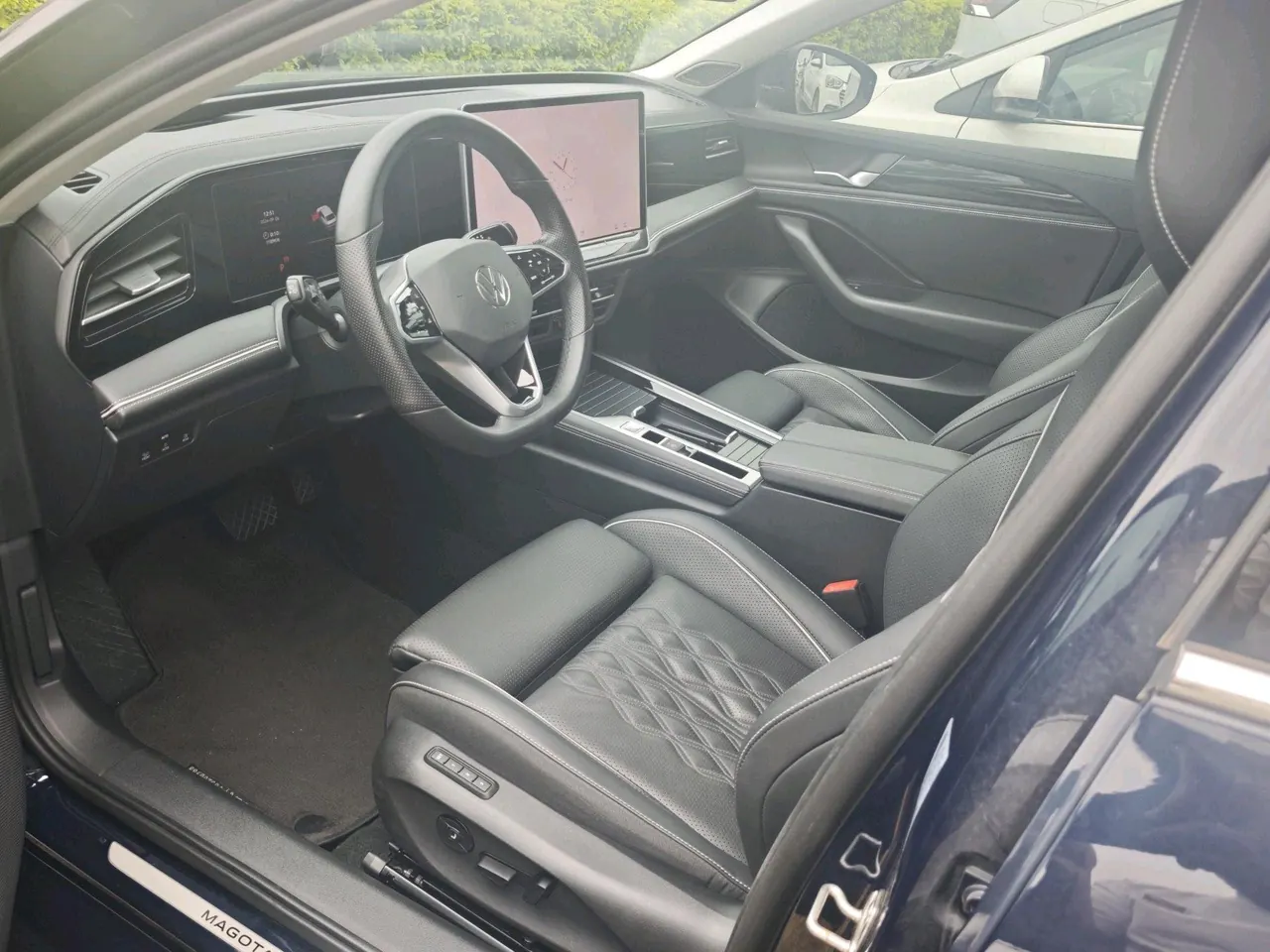 Volkswagen 2024 Magotan 2.0TSI 380TSI Extreme Edition Automatic 2