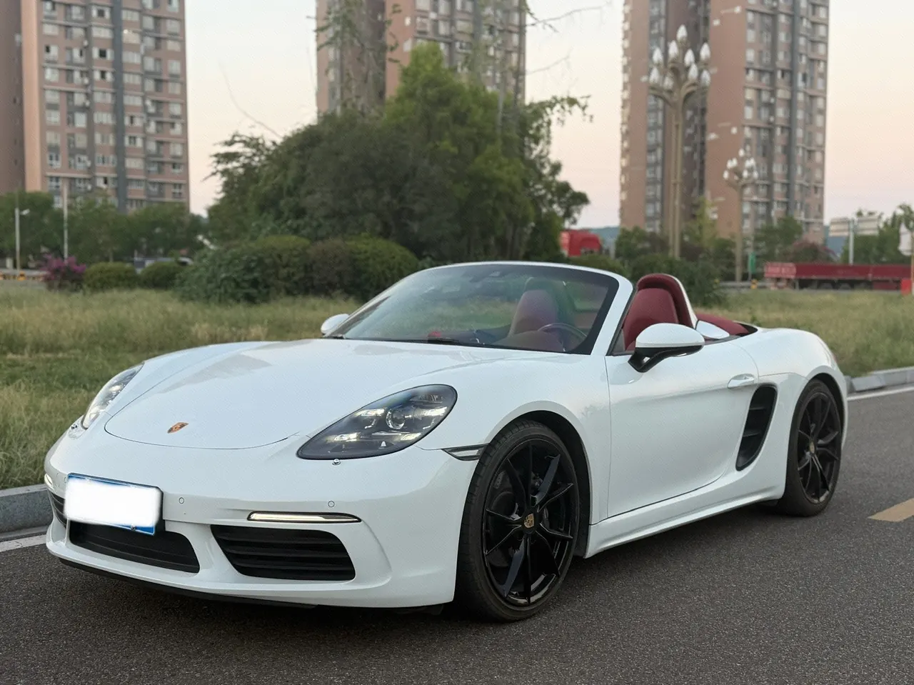 Porsche 718 (Imported) 2022 718 Boxer 2.0T Automatic - View 1