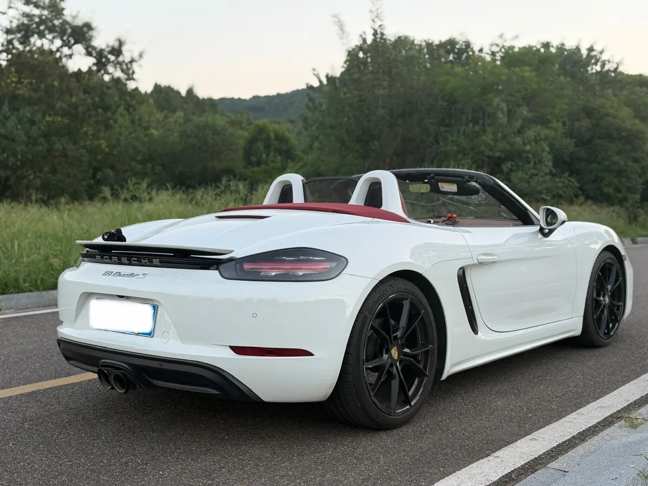 Porsche 718 (Imported) 2022 718 Boxer 2.0T Automatic 6