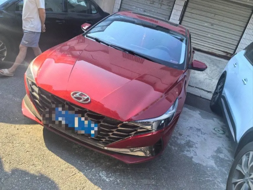 Hyundai 2021 Elantra -3-compartment 1.5 stepless LUX premium automatic gear - View 1