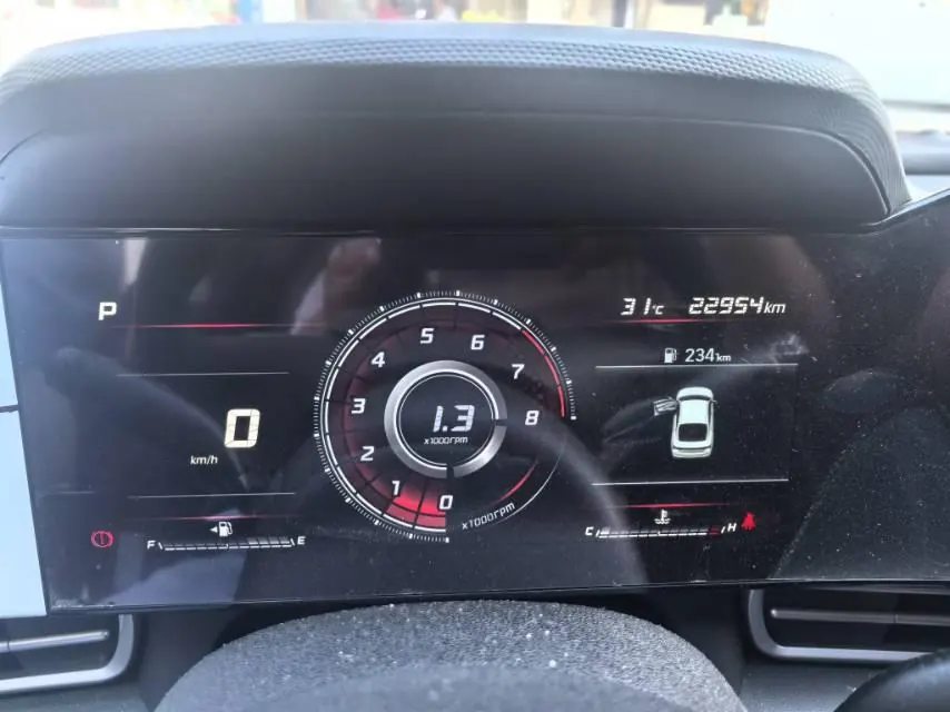 Hyundai 2021 Elantra -3-compartment 1.5 stepless LUX premium automatic gear 7