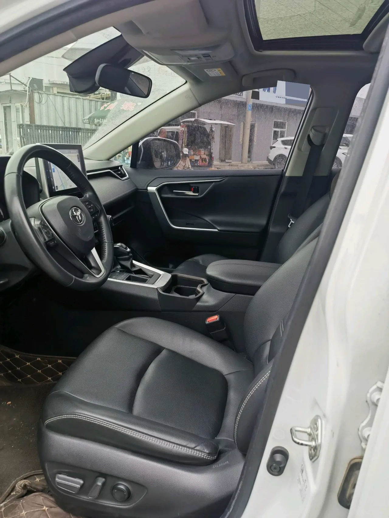 Toyota 2021 RAV4 Rongbo 2.0 Stepless Two-Drive Fashion Edition Automatic Gear 8
