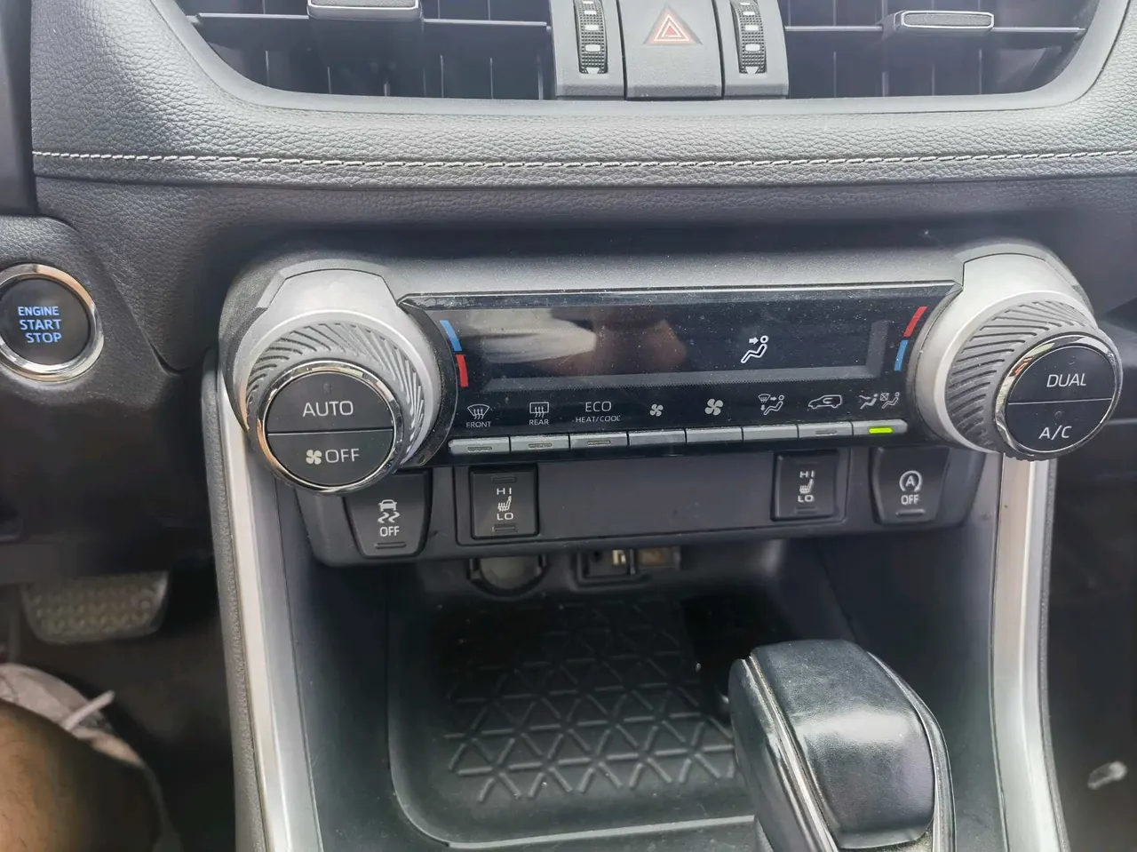 Toyota 2021 RAV4 Rongbo 2.0 Stepless Two-Drive Fashion Edition Automatic Gear 9