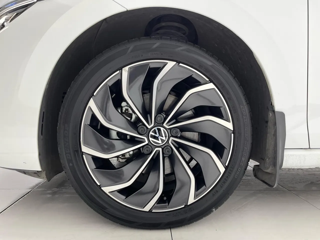 Volkswagen 2021 Golf 8 PRO 1.4TSI 280TSI Automatic 2