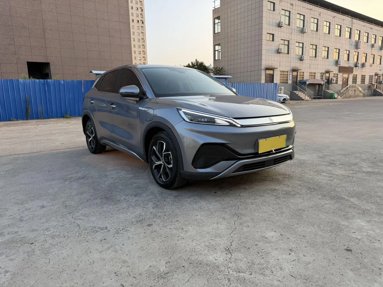 BYD yuan PLUS 2022 yuan PLUS 430KM luxury automatic gear 3