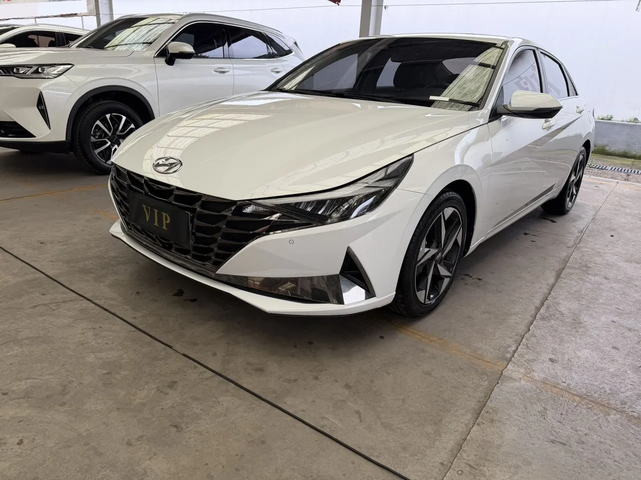 Hyundai 2021 Elantra -3-compartment 1.5 stepless LUX premium automatic gear - View 1