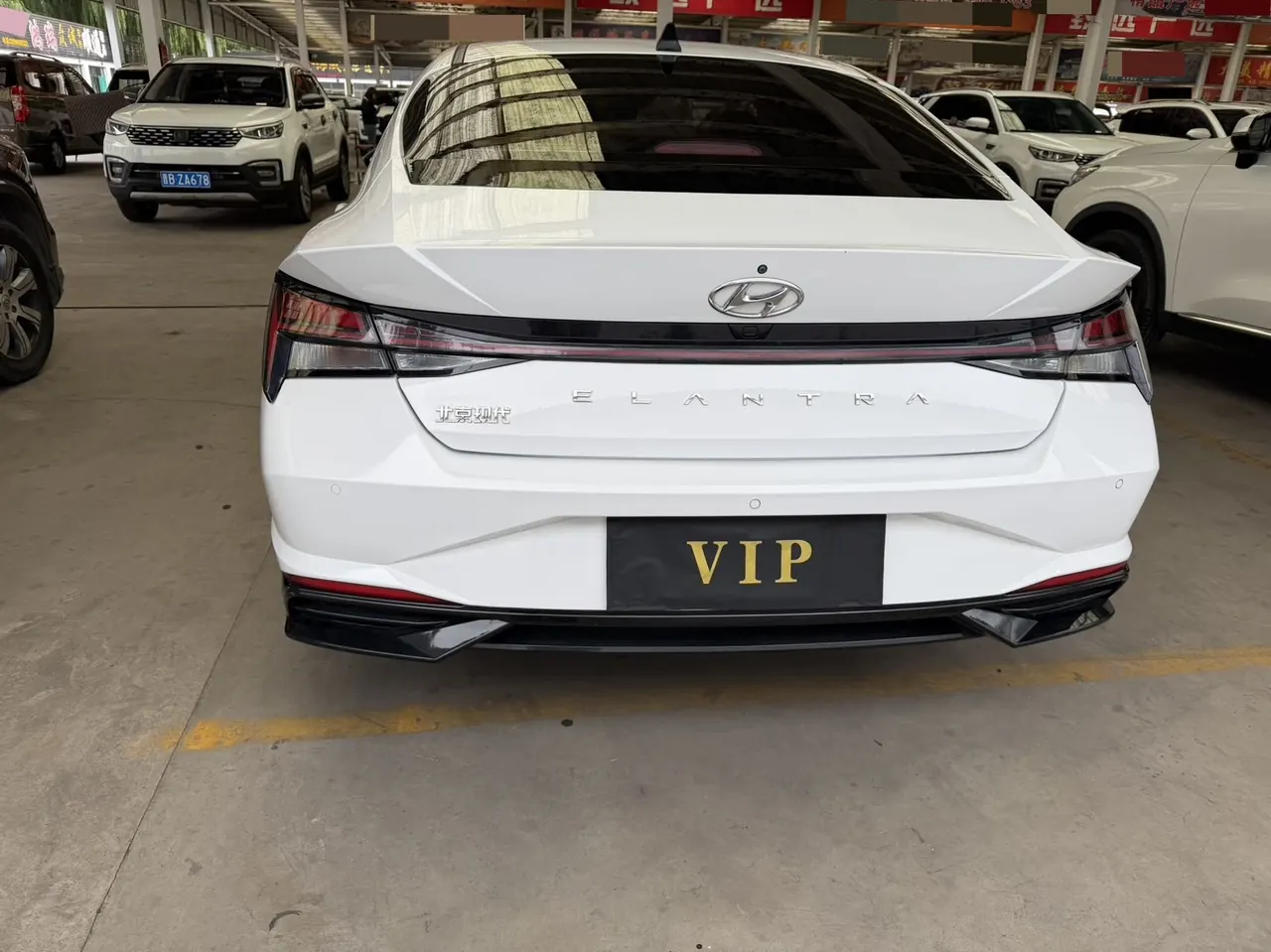 Hyundai 2021 Elantra -3-compartment 1.5 stepless LUX premium automatic gear 5