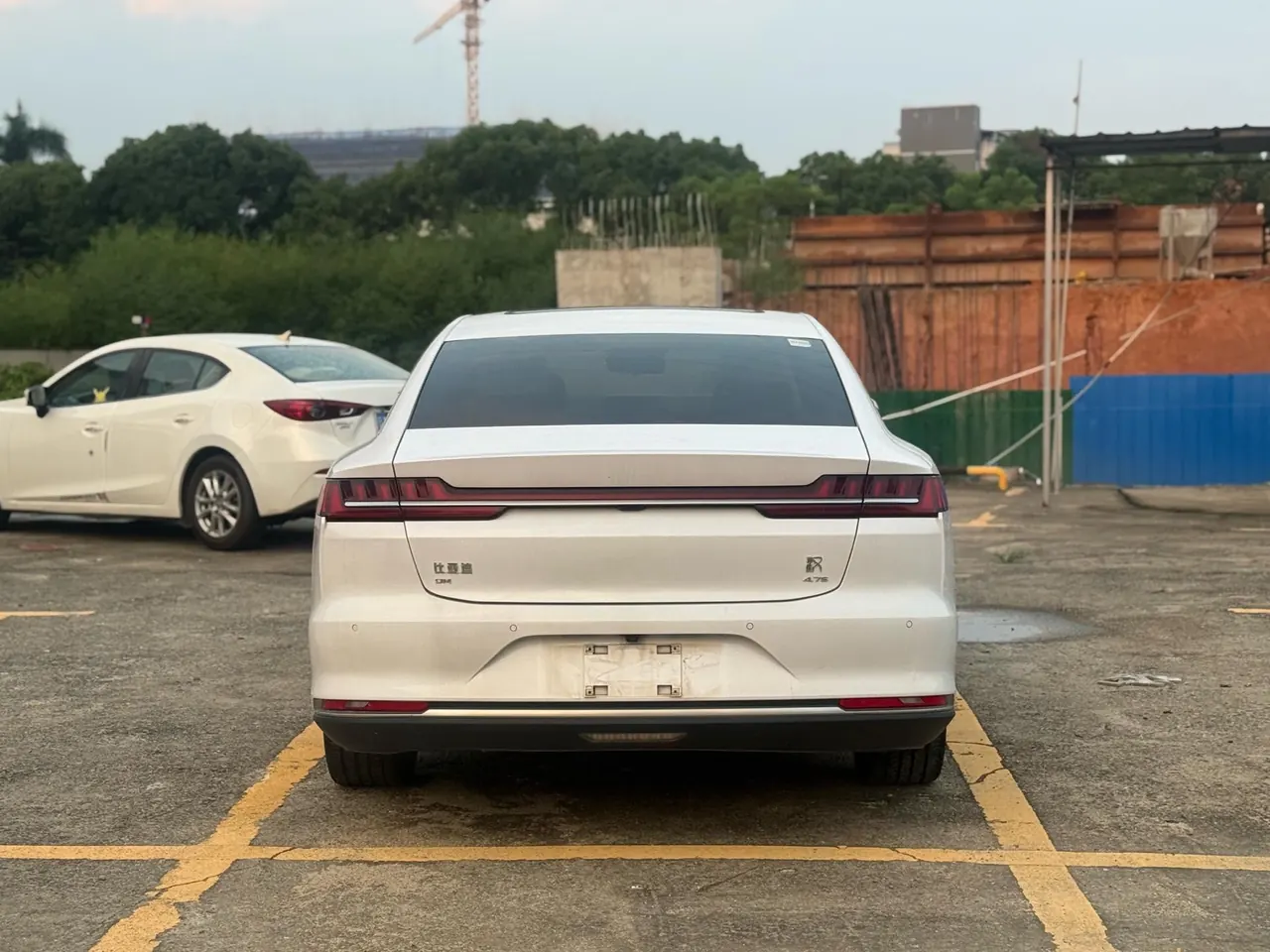 BYD 2020 Han DM 2.0T four-wheel drive performance version luxury automatic gear 7