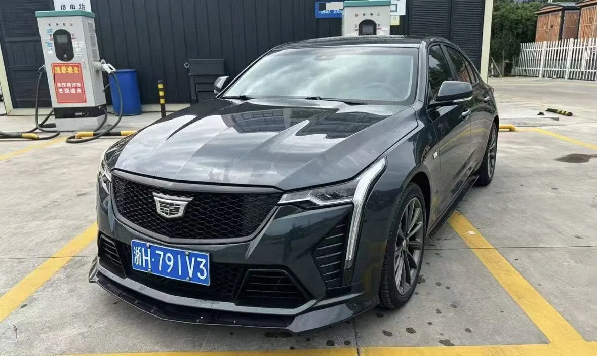 Cadillac 2021 CT4 2.0T 28T luxury automatic gear - View 1