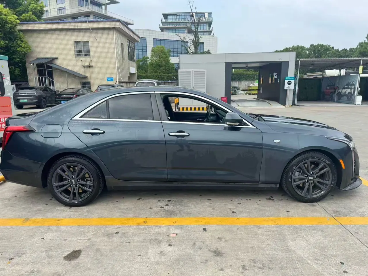 Cadillac 2021 CT4 2.0T 28T luxury automatic gear 3