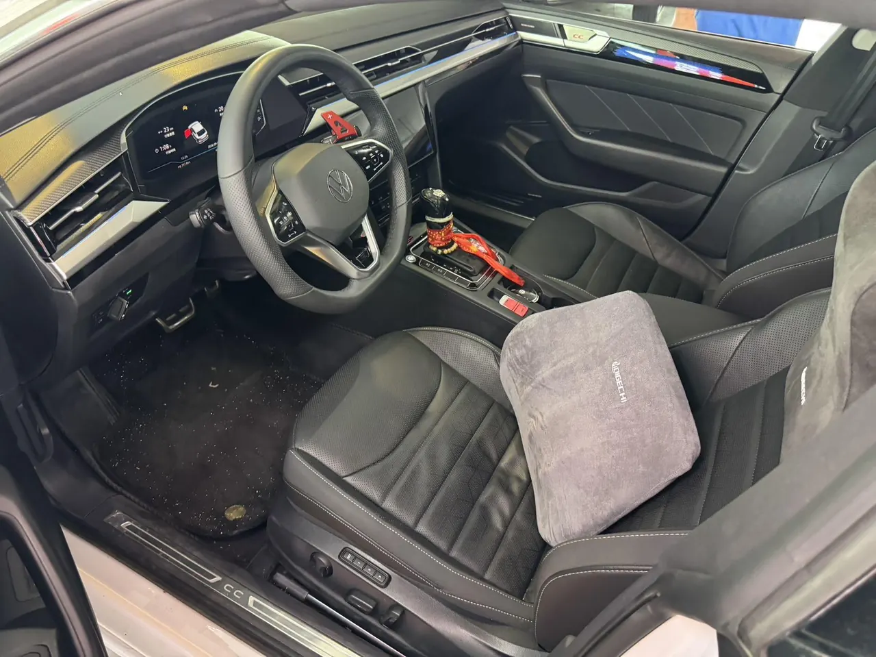 Volkswagen 2023 CC 2.0TSI 380TSI eye-catching automatic gear 4