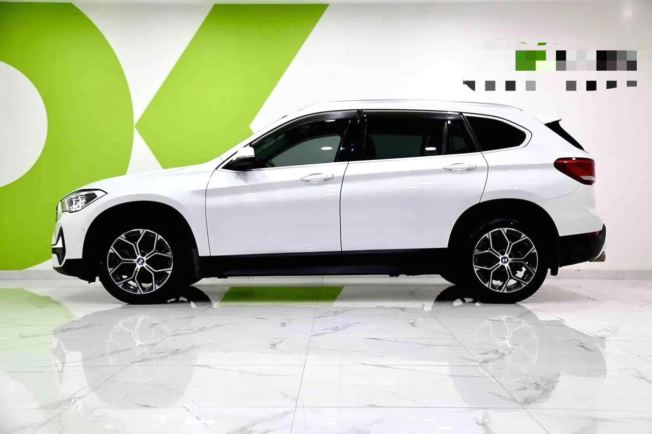 BMW 2020 X1 sDrive25Li 2.0T Leading Automatic Gear 3