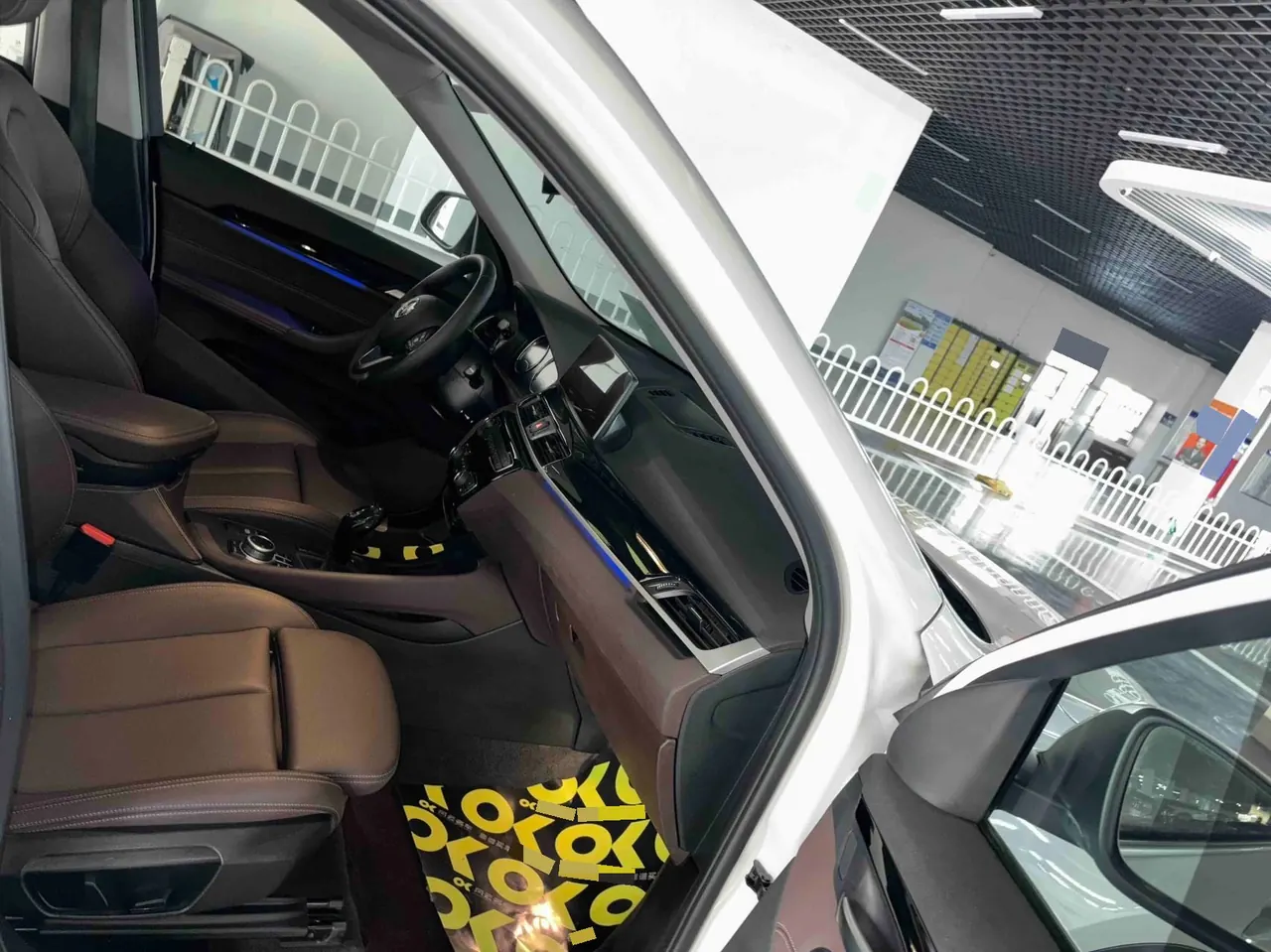 BMW 2020 X1 sDrive25Li 2.0T Leading Automatic Gear 8