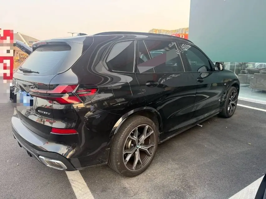 BMW 2023 X5 xDrive30Li 48V 2.0T exclusive m sports obsidian night suit automatic gear 4