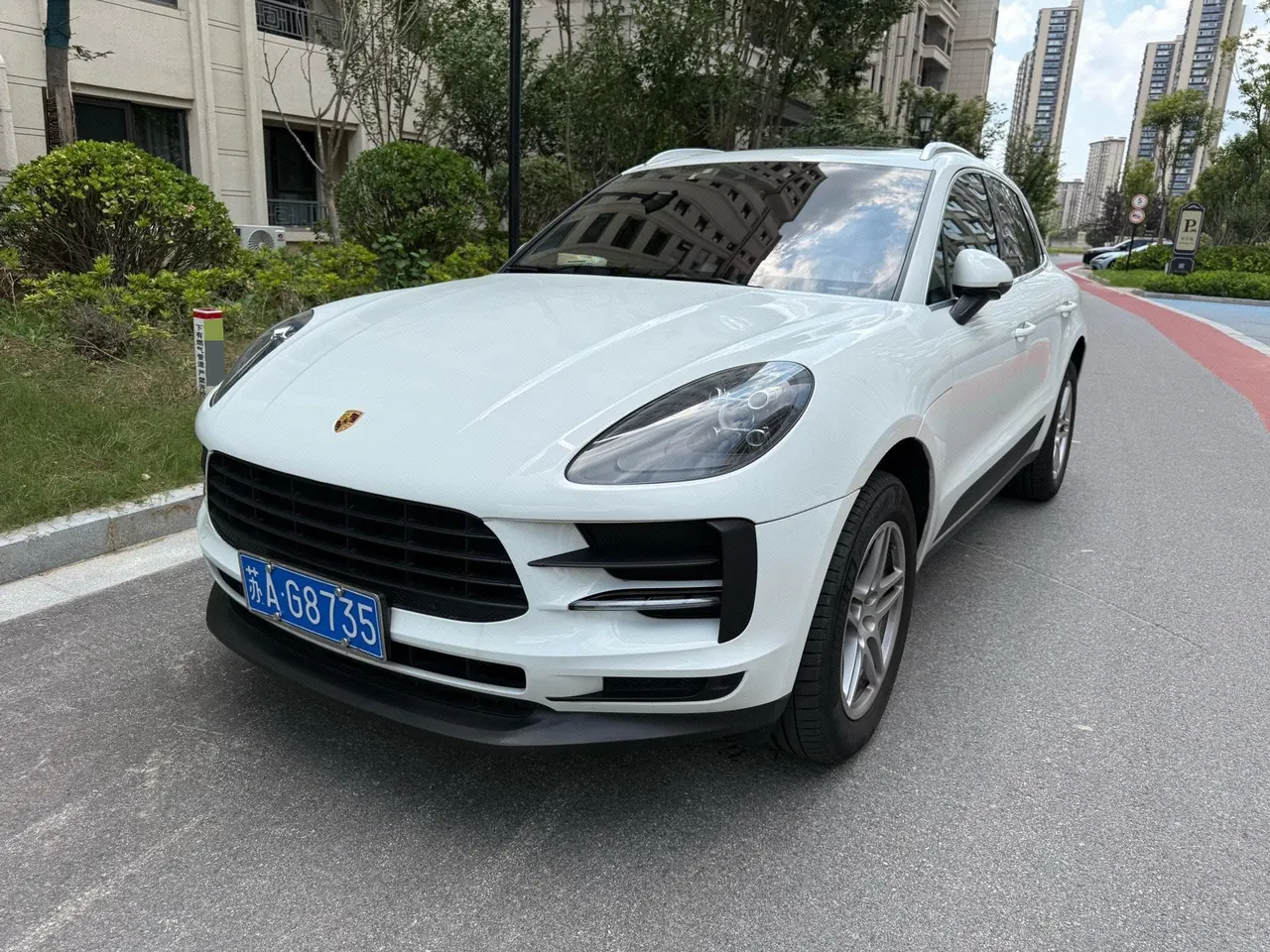 Porsche Macan (Imported) 2020 Macan 2.0T Automatic Gear - View 1