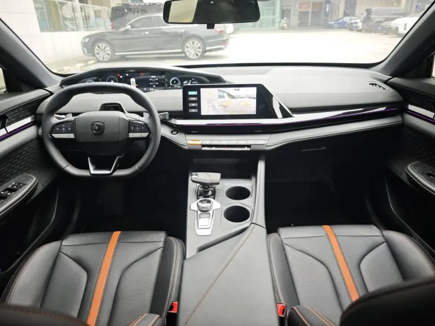 ChangAn 2024 UNI-V 1.5T Prestige Automatic 13