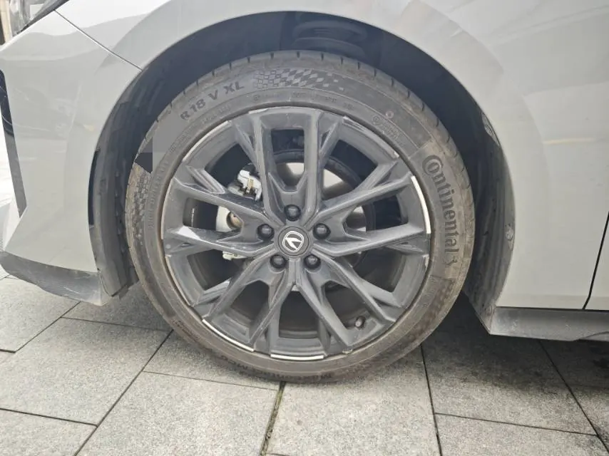 ChangAn 2024 UNI-V 1.5T Prestige Automatic 5