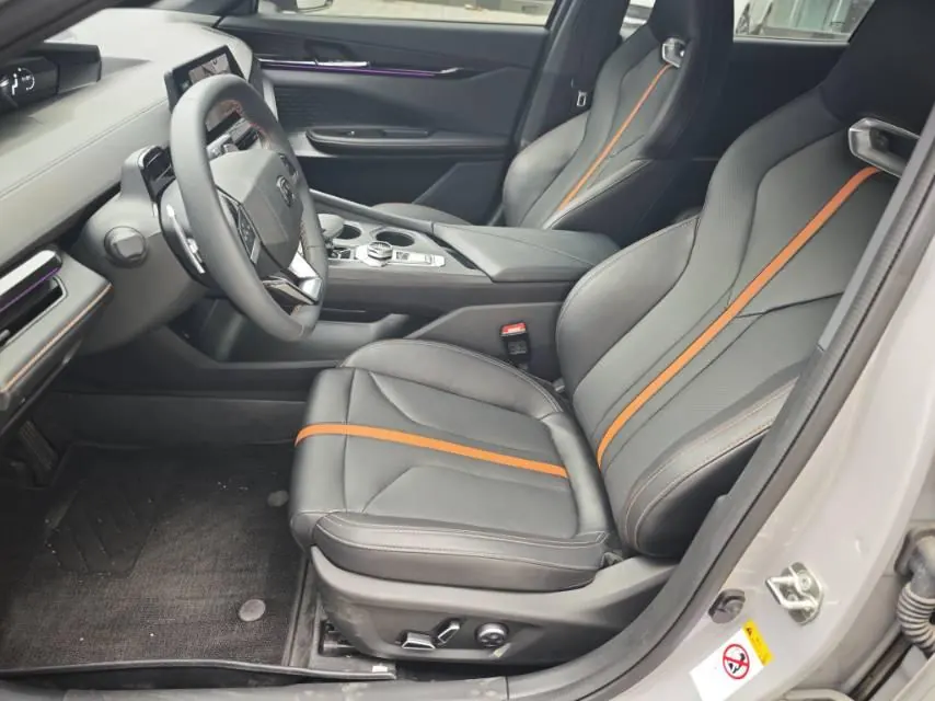 ChangAn 2024 UNI-V 1.5T Prestige Automatic 9