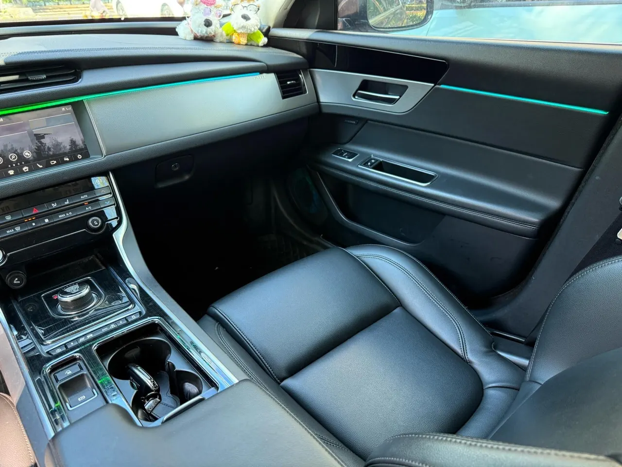 Jaguar 2020 XFL 2.0T P 10000.00g Drive Elite Automatic Gear 6