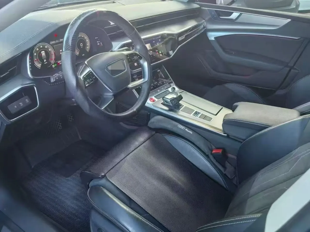 Audi 2024 A7L 2.0TFSI 45TFSI Quattro S-line see remote crystal flow set automatic gear 4