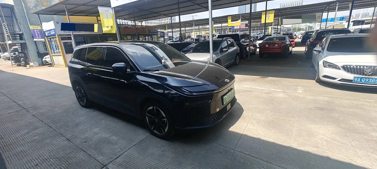Toyota 2025 Platinum Intelligence 3X 520 Pro Automatic Gear 2