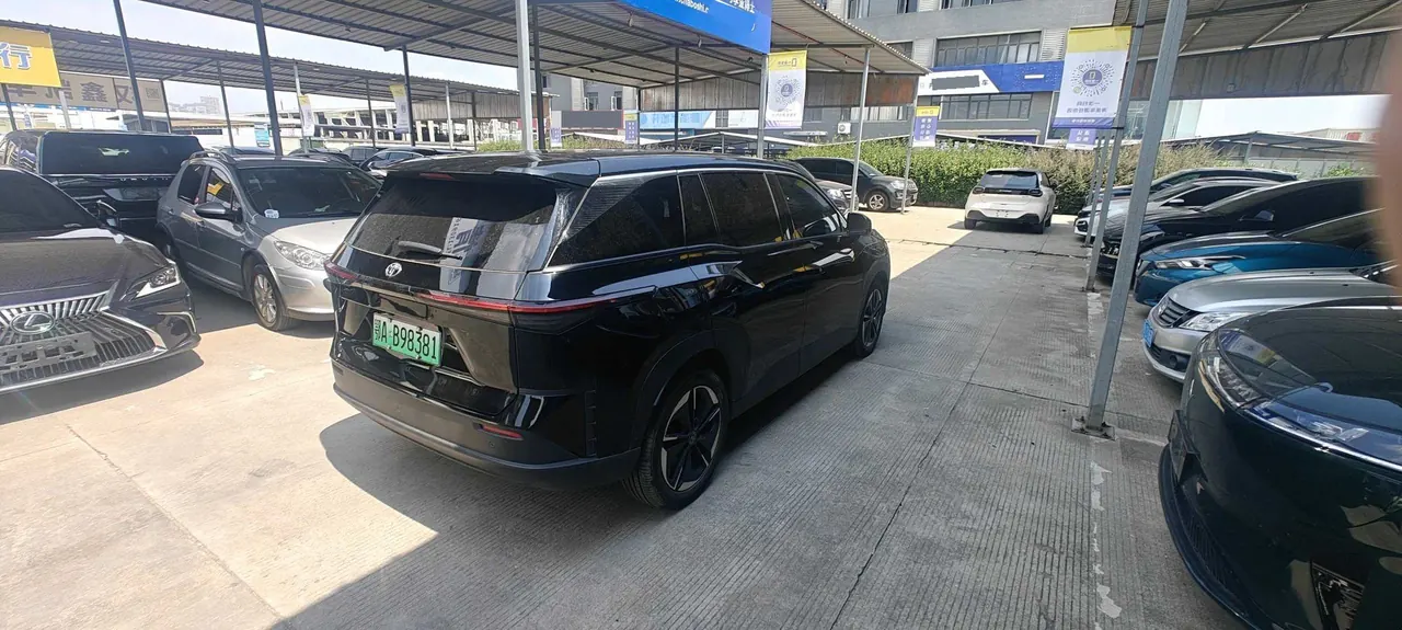 Toyota 2025 Platinum Intelligence 3X 520 Pro Automatic Gear 3