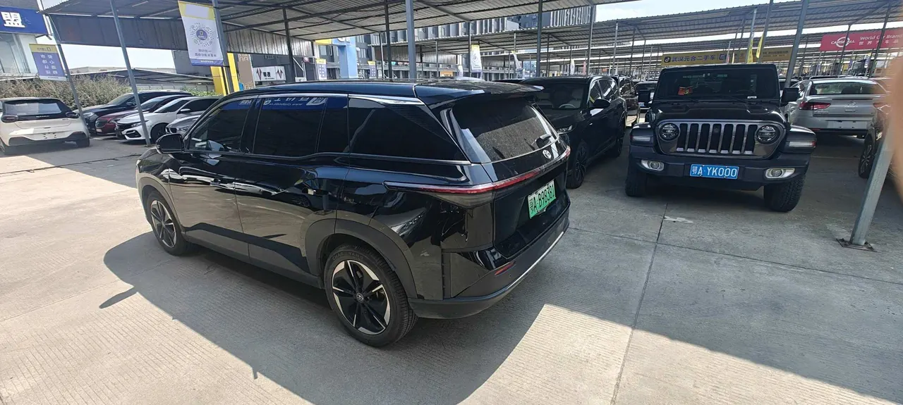 Toyota 2025 Platinum Intelligence 3X 520 Pro Automatic Gear 4