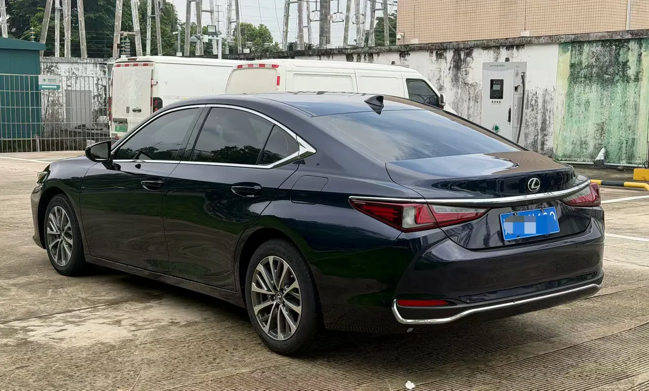 Lexus ES (Imported) 2021 ES200 2.0 Stepless Deluxe Edition Automatic Gear 8