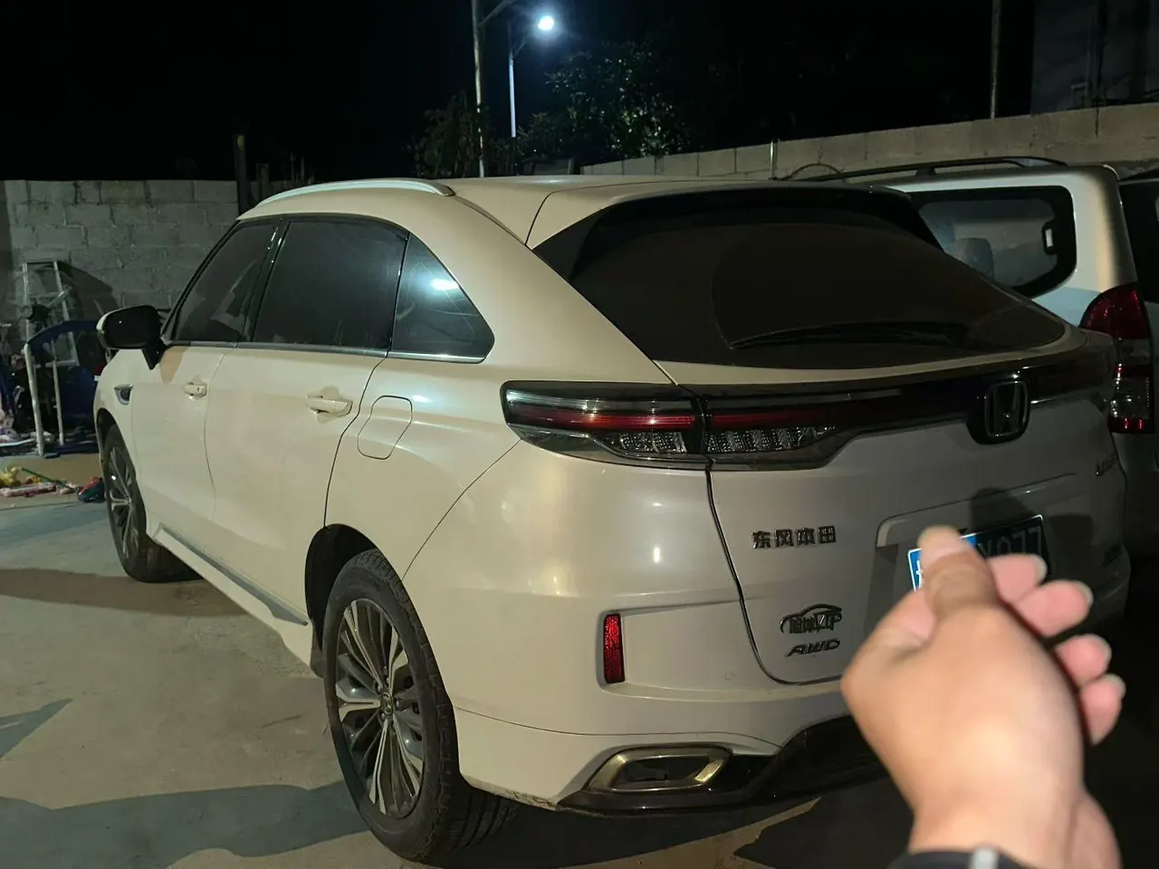 Honda 2020 UR-V 2.0T 370TURBO 4-wheel drive exclusive automatic gear 3