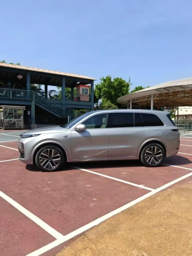 Li 2024 L9 Ultra automatic gear 3