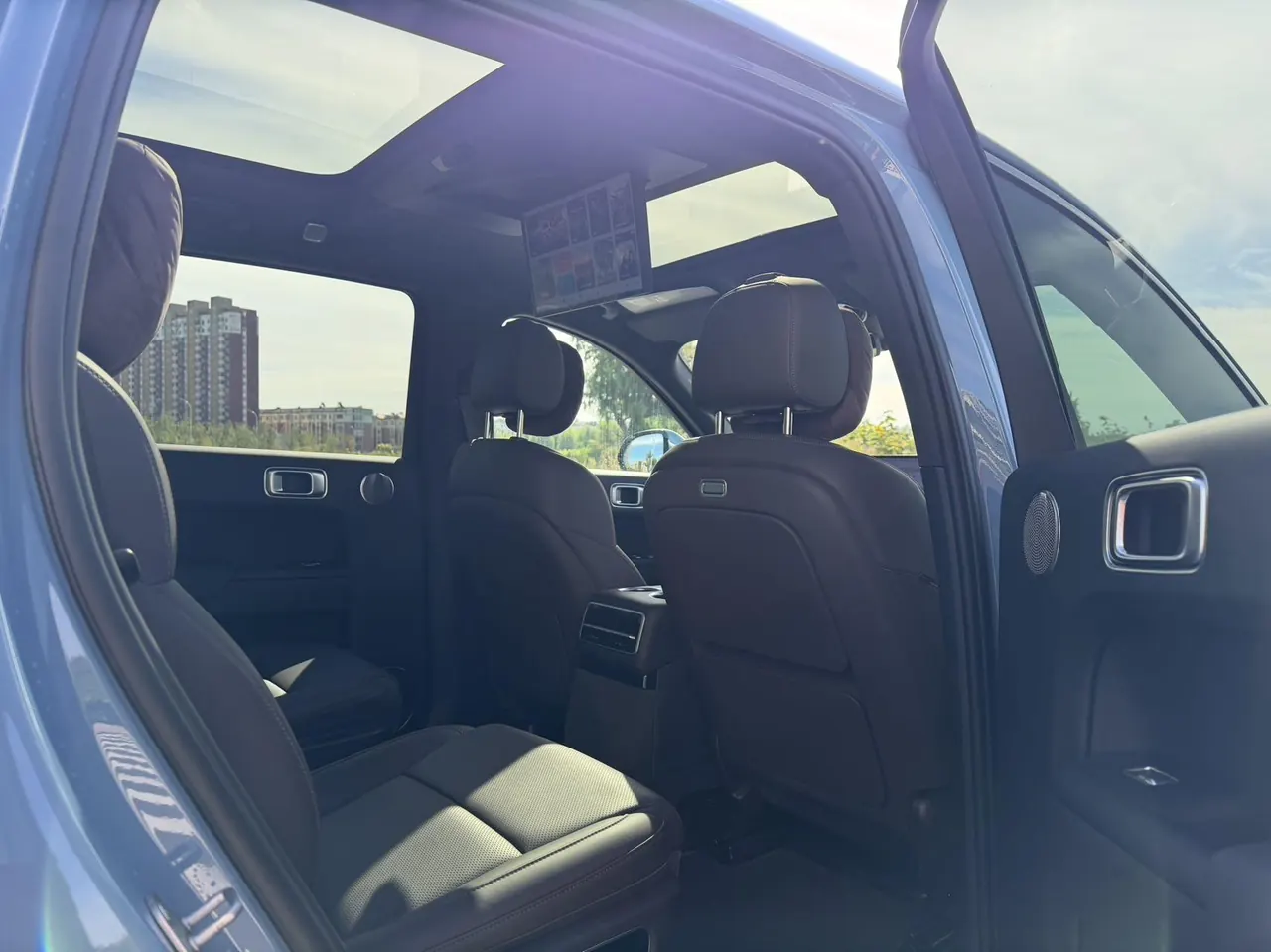 Li 2022 L9 1.5T Max Edition Automatic Gear 12