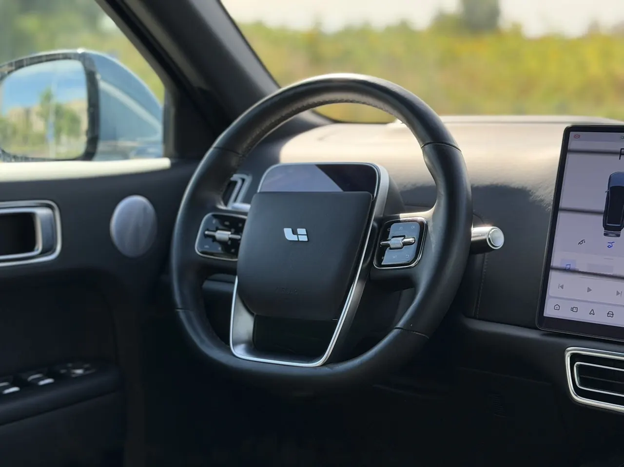 Li 2022 L9 1.5T Max Edition Automatic Gear 16