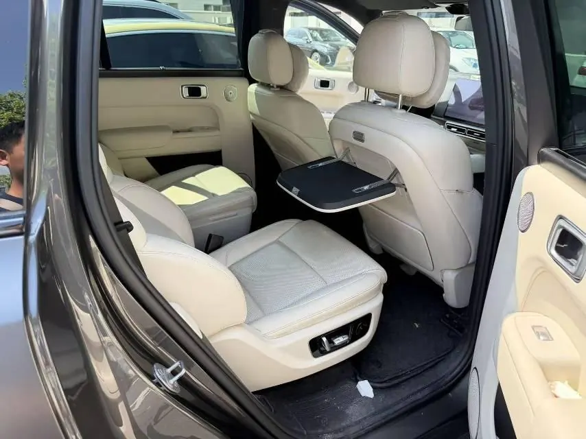 Li 2022 L9 1.5T Max Edition Automatic Gear 6