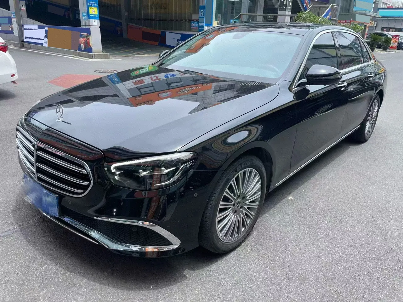 Mercedes Benz E Class 2023 E 300 L 2.0T Luxury Automatic Gear - View 1