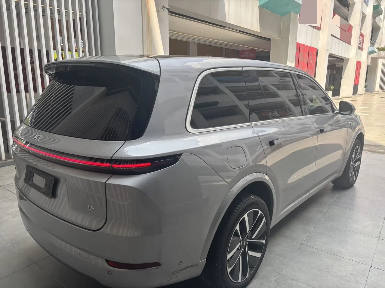 Li 2022 L9 1.5T Max Edition Automatic Gear 6
