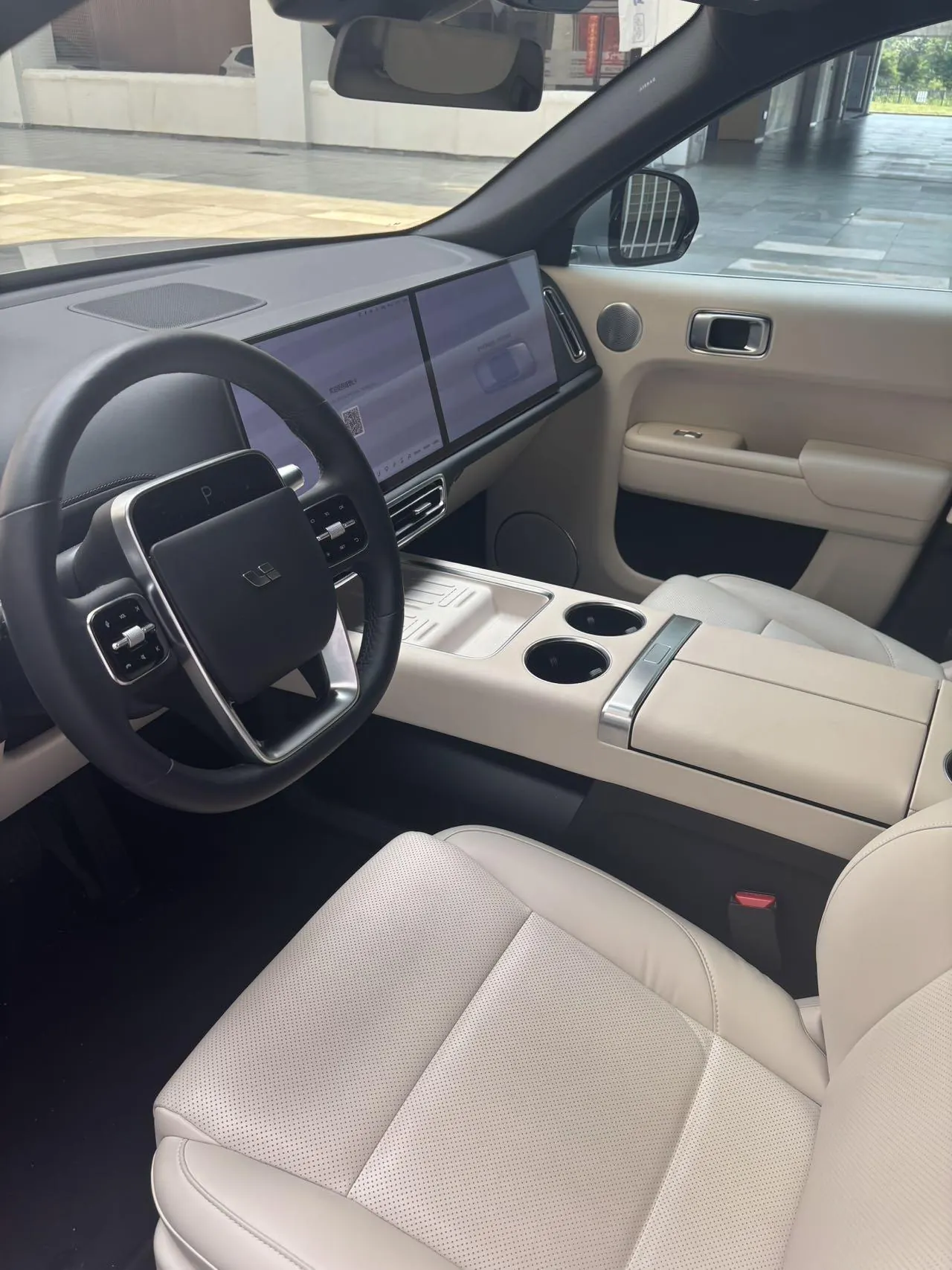 Li 2022 L9 1.5T Max Edition Automatic Gear 7