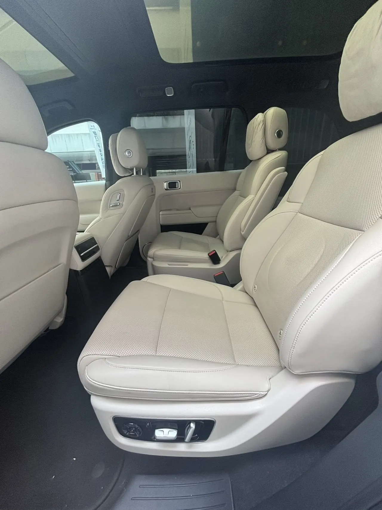 Li 2022 L9 1.5T Max Edition Automatic Gear 8