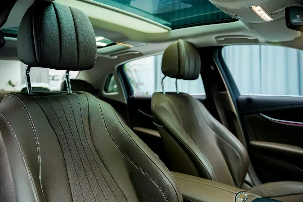 Mercedes Benz E Class 2022 E 300 L 2.0T Luxury Automatic Gear 4
