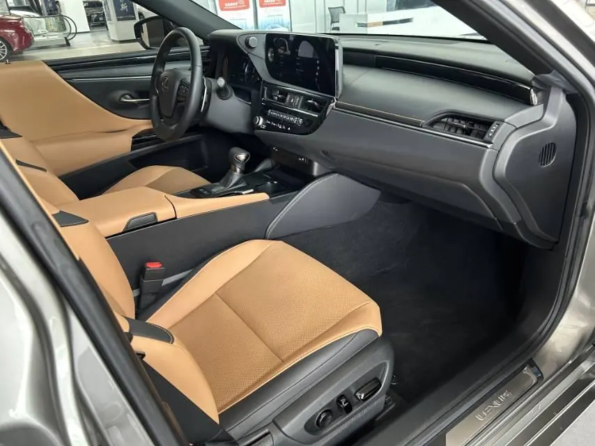 Lexus ES (Imported) 2022 ES200 2.0 Stepless Premium Edition Automatic Gear 7