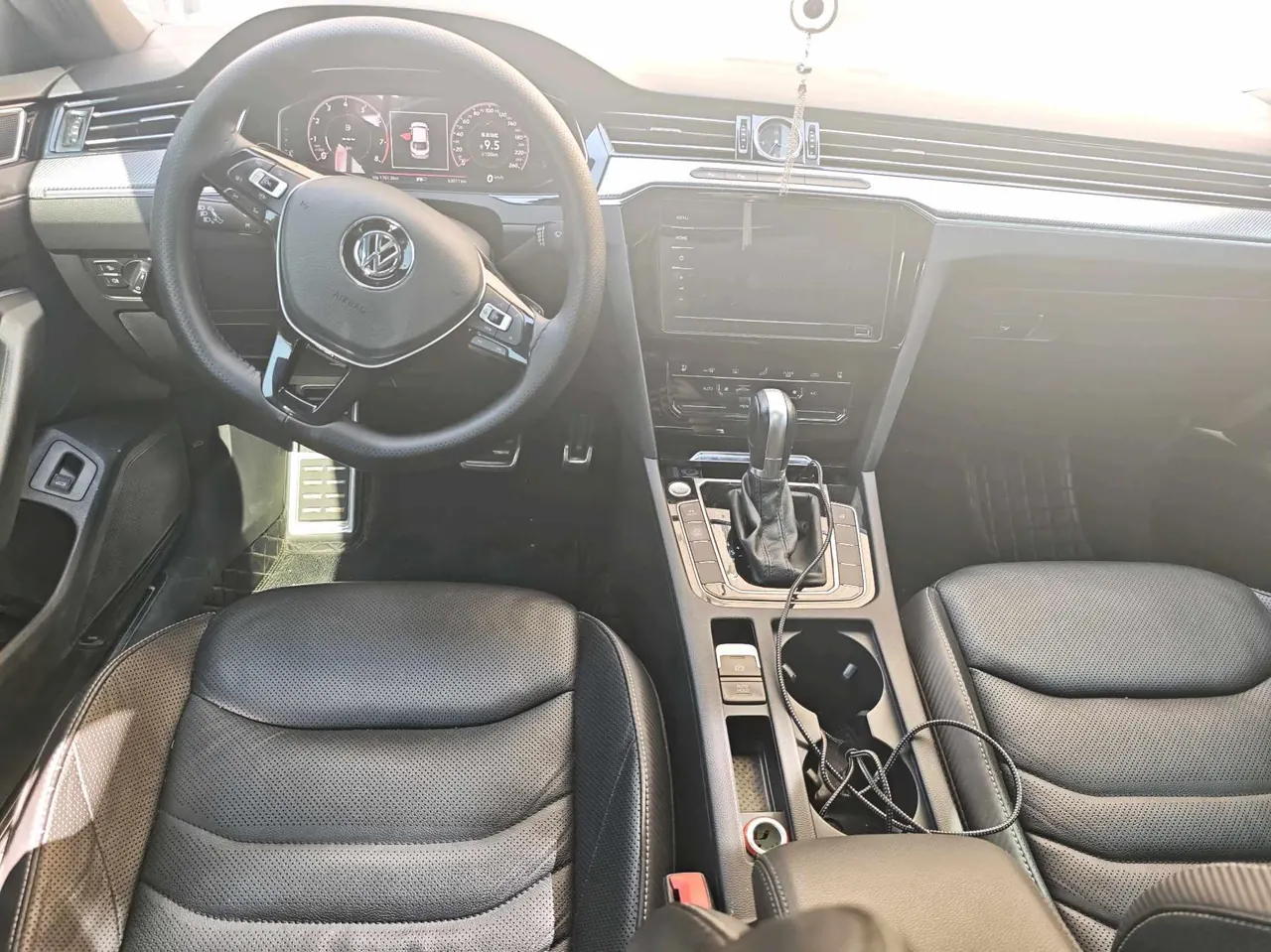 Volkswagen 2020 CC 2.0TSI 330TSI beauty version of automatic gear 2