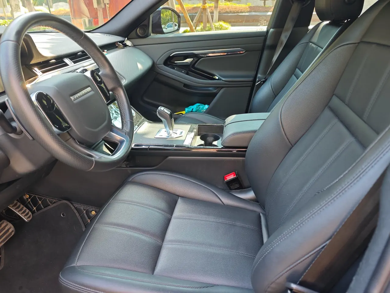 Land Rover 2020 Range Rover Aurora 48V 2.0T 249PS R-DYNAMIC SE Sports Technology Edition Automatic Gear 3