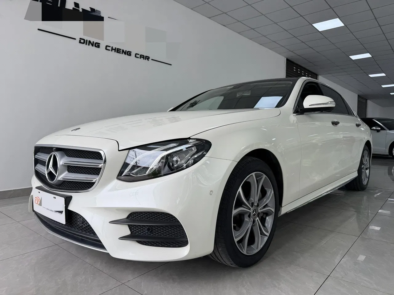 Mercedes Benz E-Class 2020 E 300 L 2.0T Sports Fashion Automatic Gear - View 1