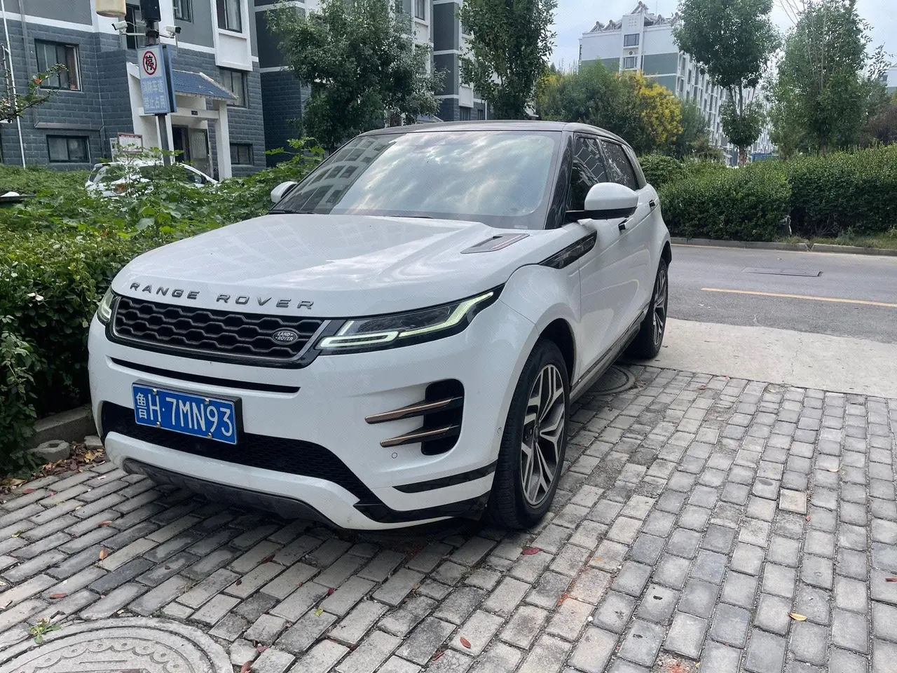 Land Rover 2020 Range Rover Aurora 48V 2.0T 249PS R-DYNAMIC SE Sports Technology Edition Automatic Gear - View 1