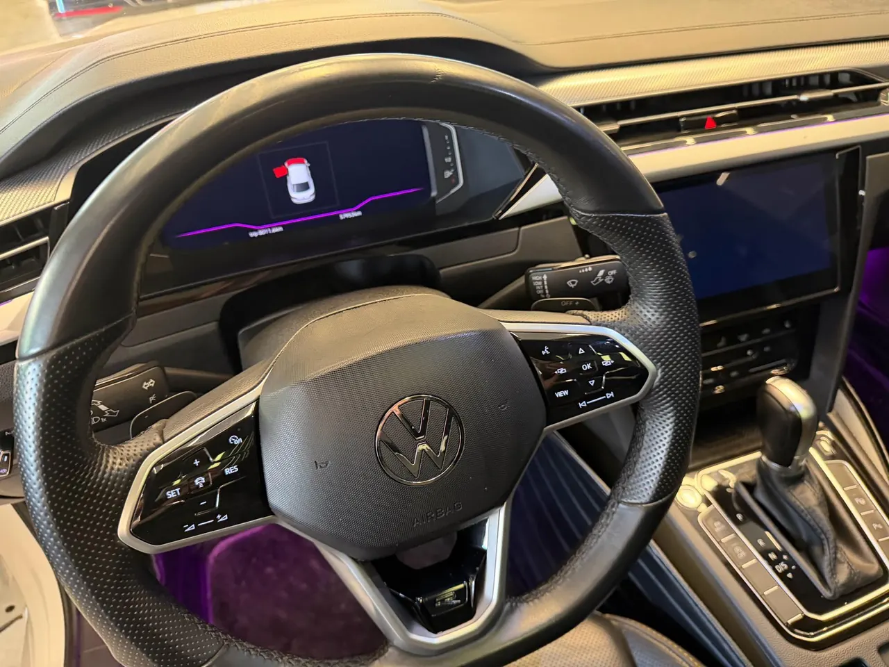 Volkswagen 2021 CC 2.0TSI 380TSI eye-catching automatic gear 8