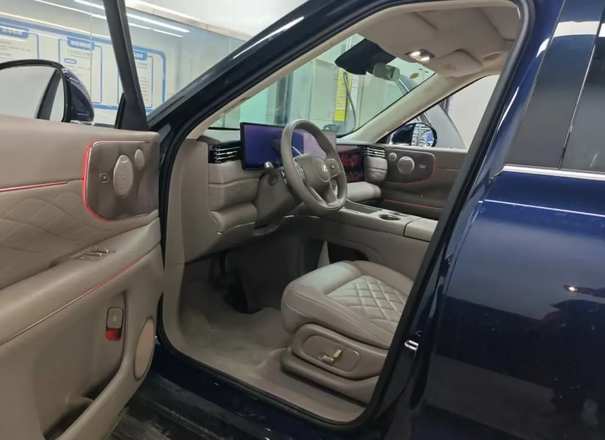 IM 2026 IM LS9 52 Ultra Automatic 4