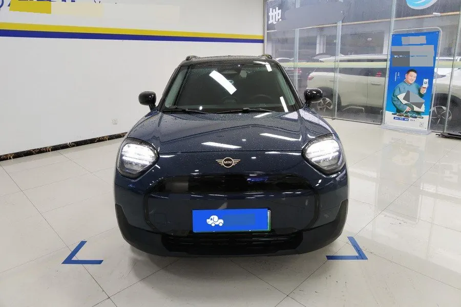 MINI 2025 Aceman E Aceman E Classic Automatic 3