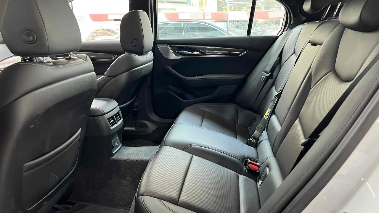 Cadillac 2020 CT5 2.0T 28T Platinum Sports Edition Automatic Gear 4