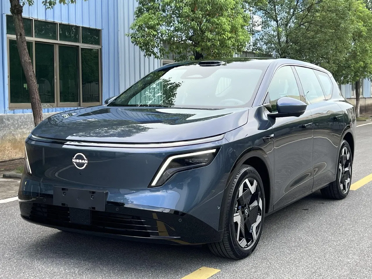 Nissan 2026 NX 8 650 Max Automatic - View 1