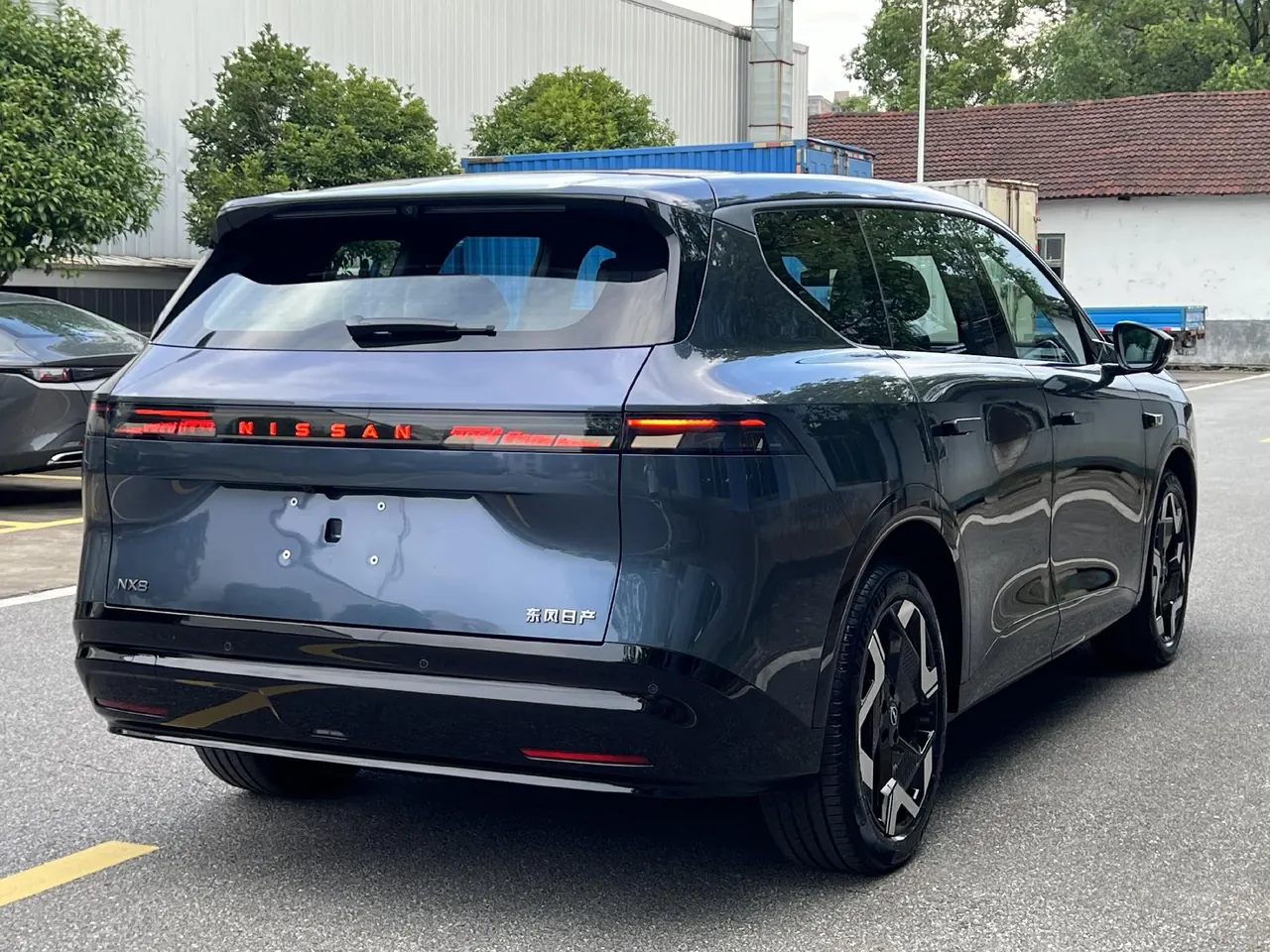 Nissan 2026 NX 8 650 Max Automatic 6