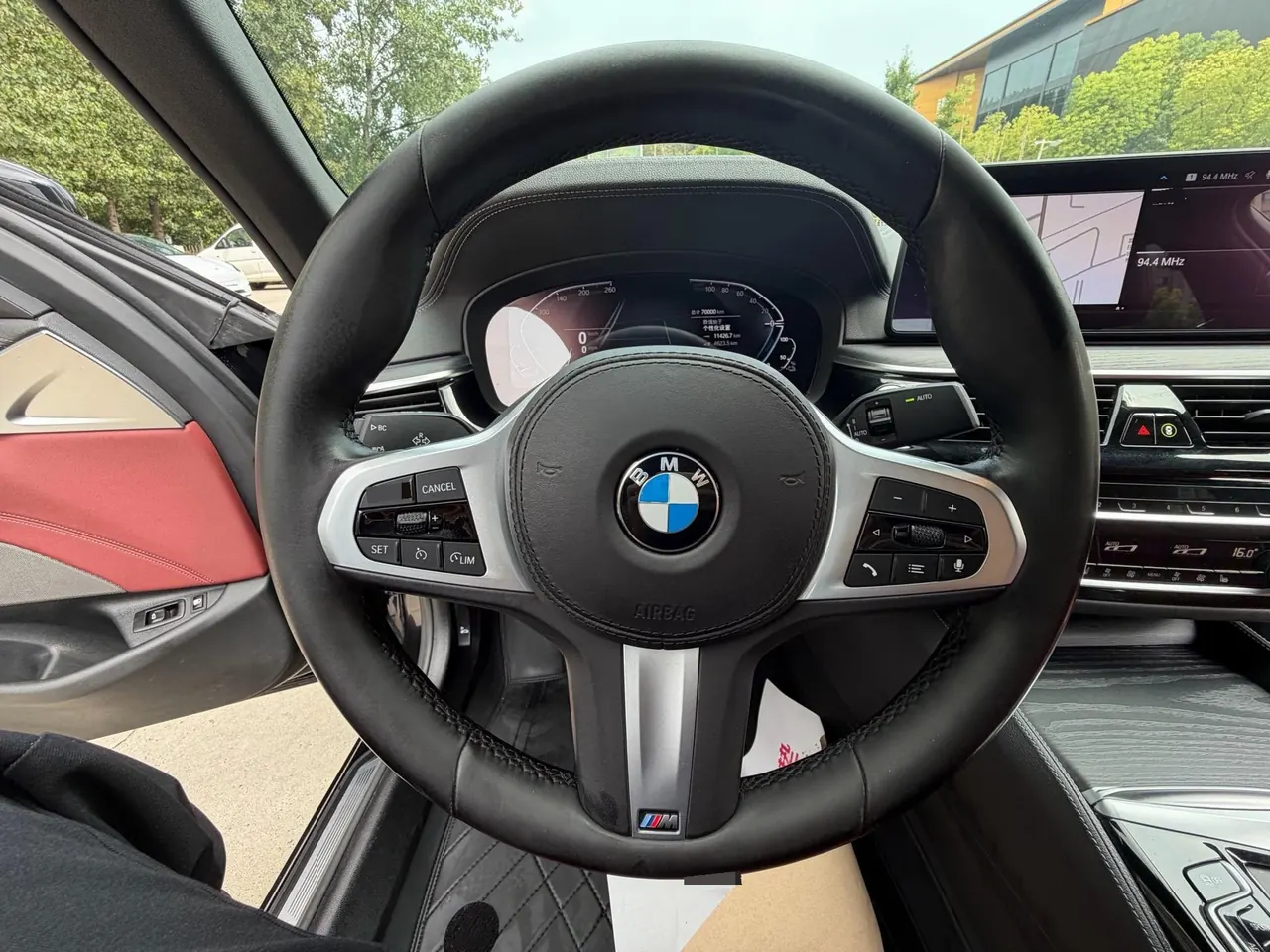 BMW 5 series new energy 2021 535Le 2.0T M sports suit automatic gear 4